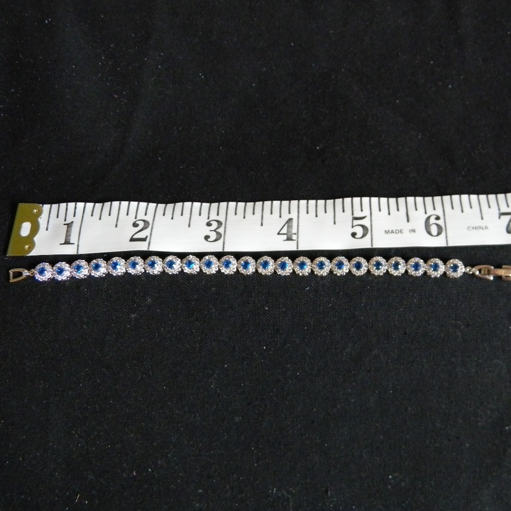 Blue and white crystal bracelet